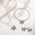 4 Piece Women's Bracelet, Ring, Earring, Necklace, Fashionable Jewelry Set, Trendy Butterfly Pattern Inlaid With Rhinestones