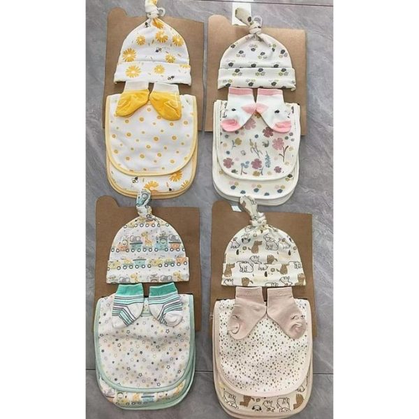 4PCs Cutest Newborn Gift Sets 100%Cotton Baby Cap/Bibs/Socks/Burp Cloth