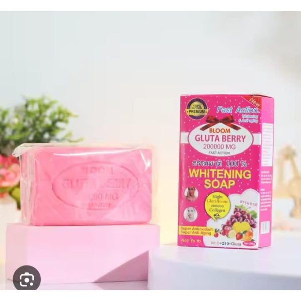 Gluta Berry Bloom Whitening Soap