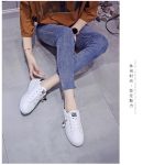 Ladies Sneaker Shoes Causal Shoes Buy A Size Larger Than Usual White