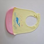 Silicone Bib with Pocket – Mealtime Made Easy