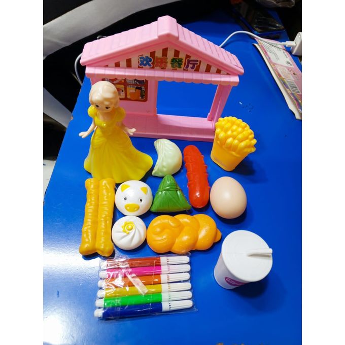 SMALL KITHCHEN SET WITH A HOUSE LIKE STRUCTURE