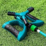 Sprinkler Arm Revolving Sprinkler Plastic 3 Arm Rotatory Sprinkler Heavy Duty Hose Pipe Connector Sprinkler 3 Arm 360 Auto-Rotating Water Garden Sprinkler